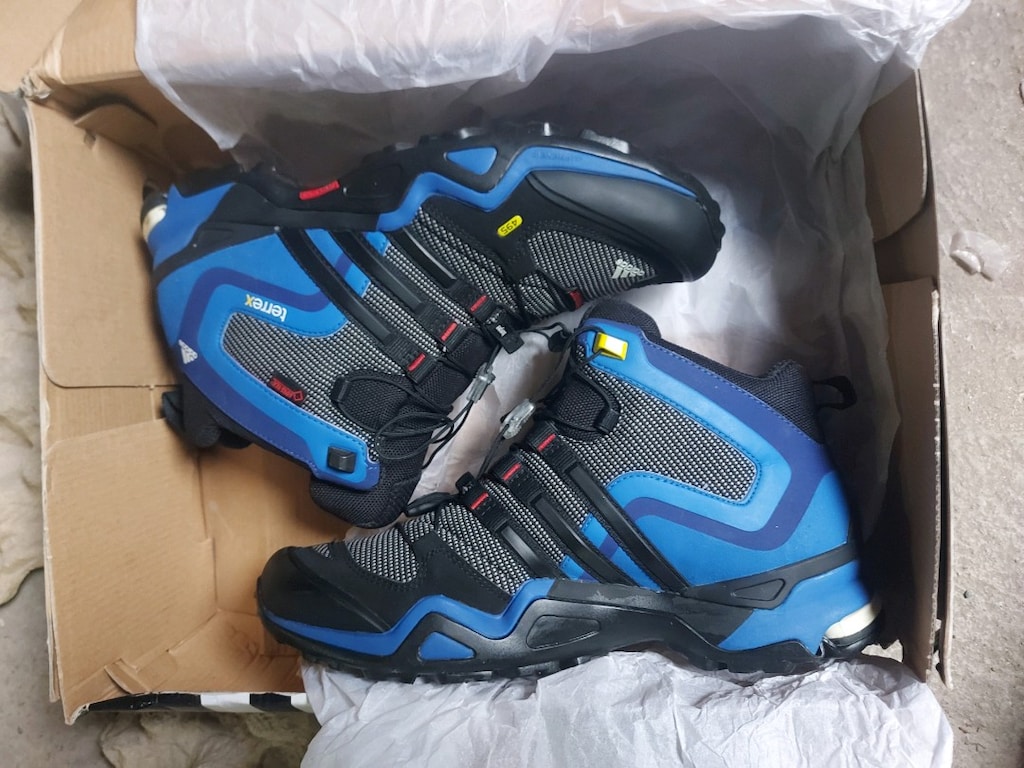 Adidas TERREX GORETEX 42 numara özel seri kar botu