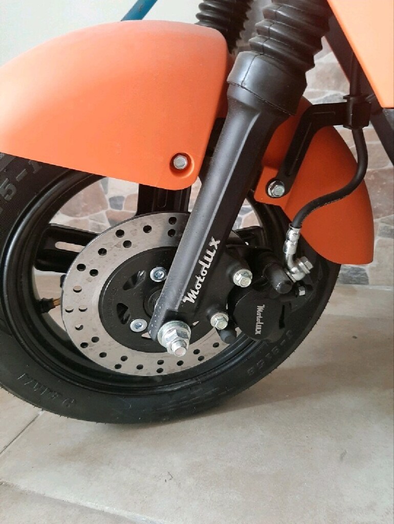 motorlu bisiklet iki tekerli - 4