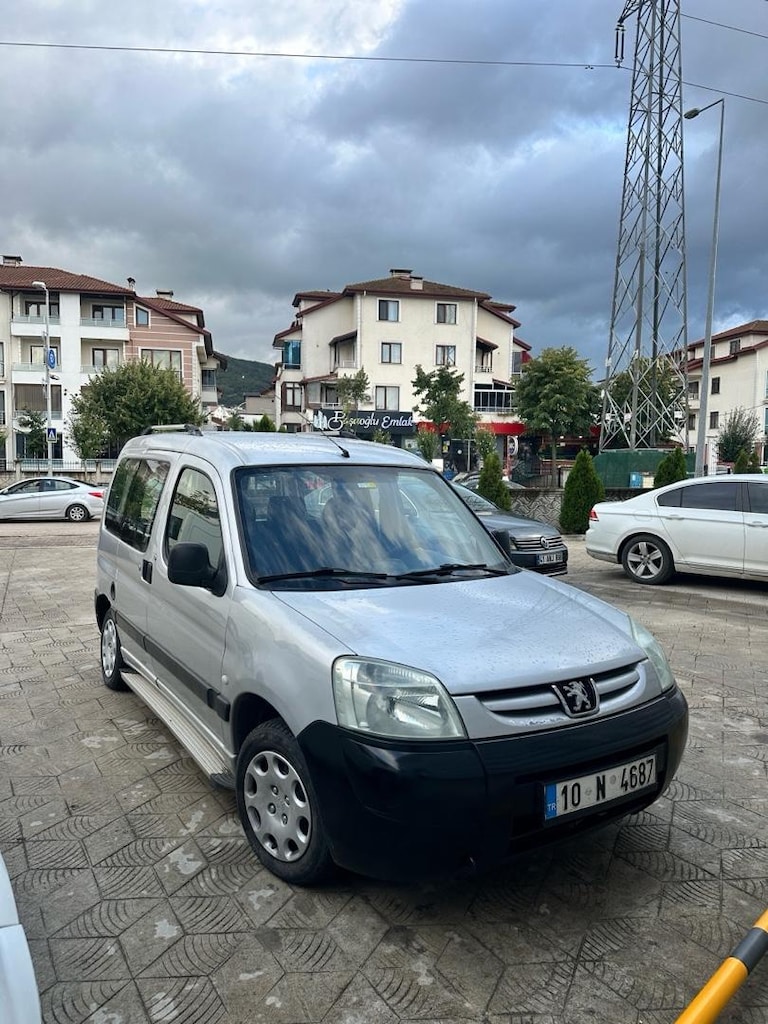 Peugeout partner - 2