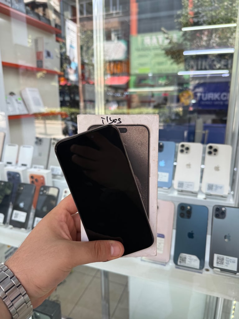İPHONE 15 PRO MAX 256GB PİL%85 NATURAL YD!