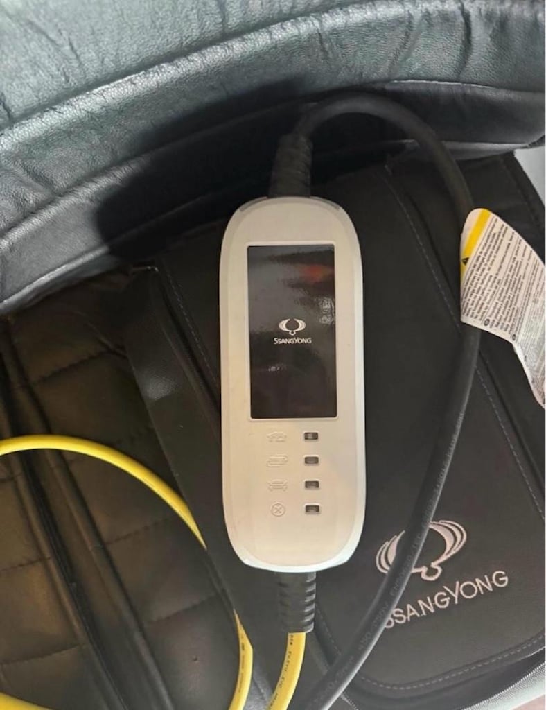 MAX 3.5 KW EV TİPİ 220W ELEKTRİKLİ ARAÇ ŞARJ İSTASYONU