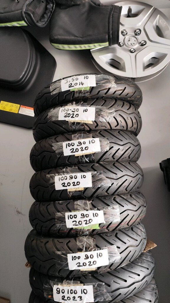 çeşitli ebatlarda motor lastikleri - 3