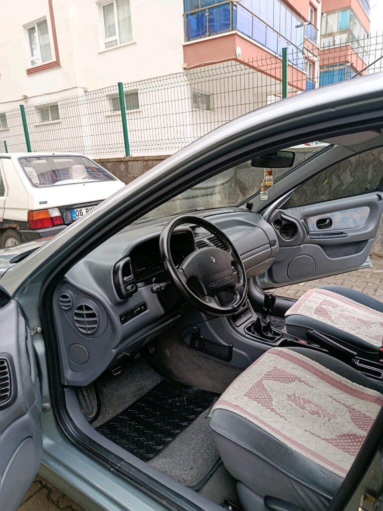 97 model laguna1 - 10
