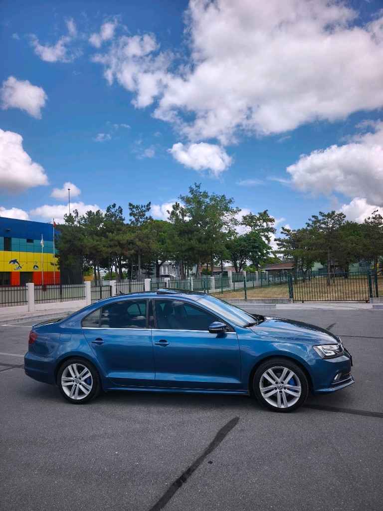 2016 Jetta full sunroof - 2