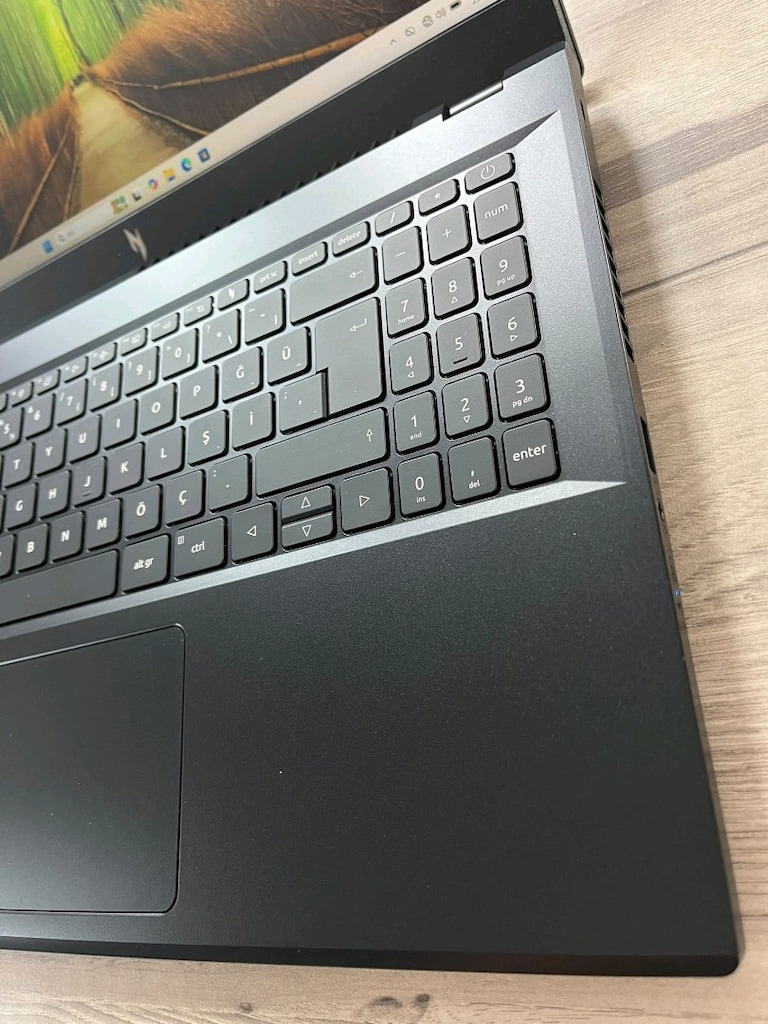 TEMİZ SORUNSUZ ACER V15 - 3