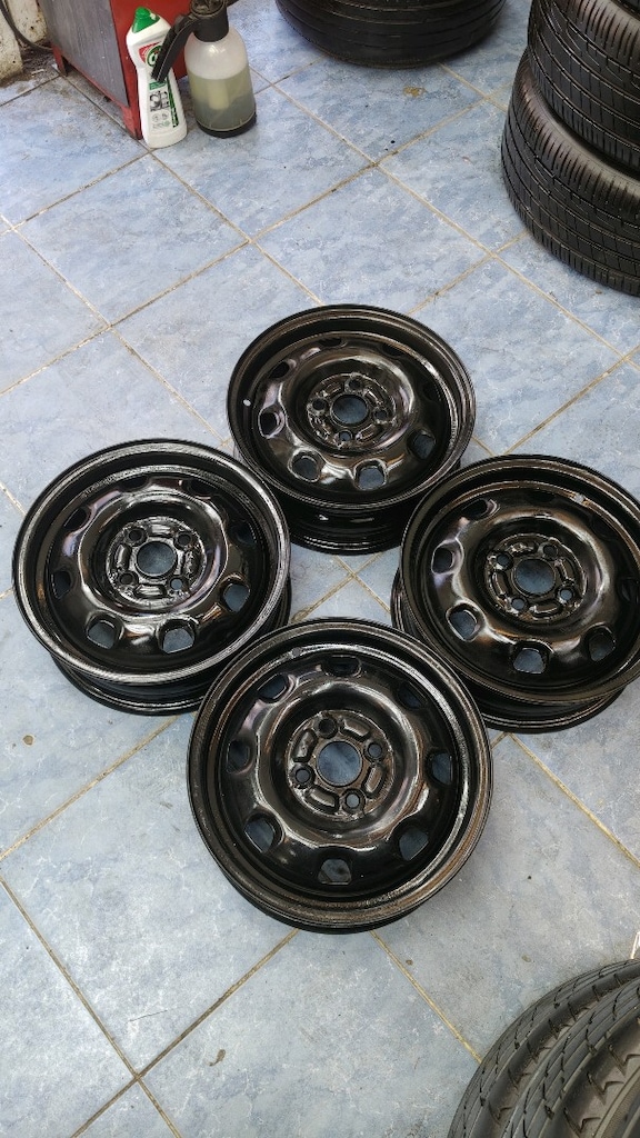 14 inç kara jant takım hatasız kapakları var 4*100 Hyundai hatasız - 2