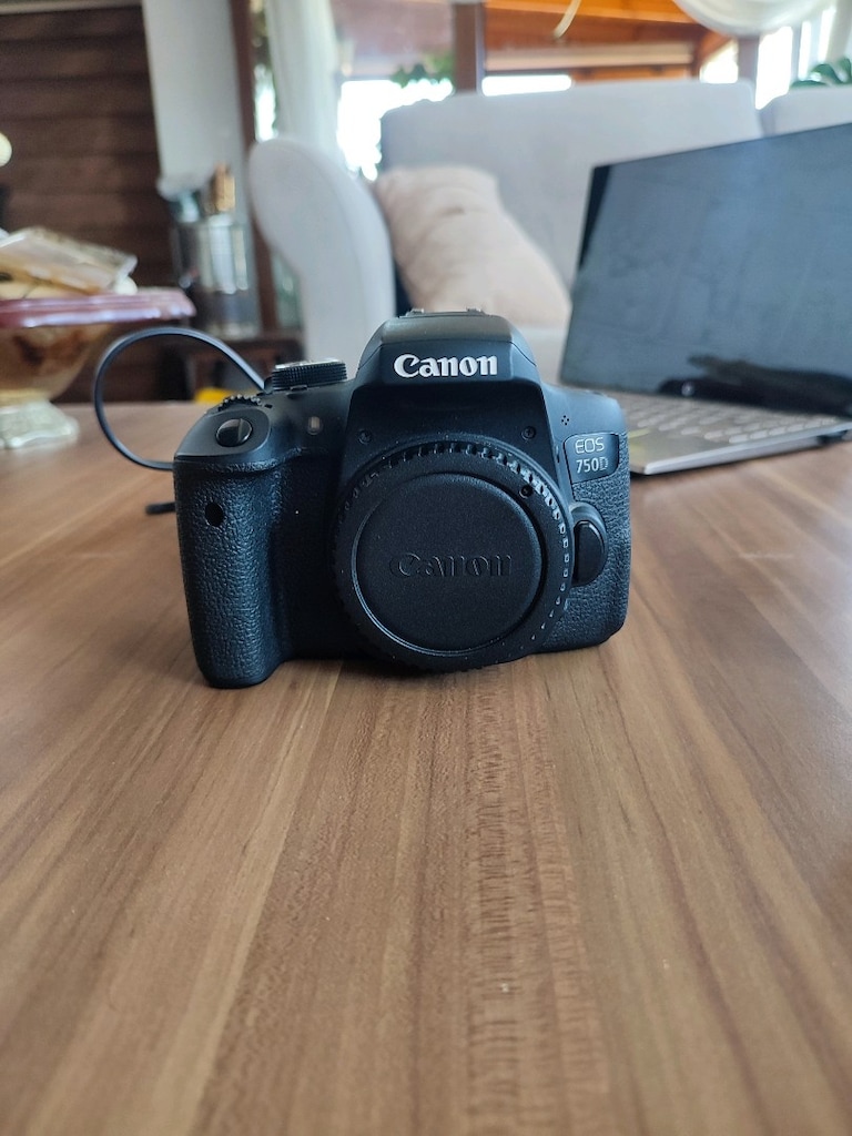Canon 750d body - 3