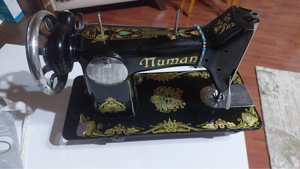 Antika/Vintage Numan Mekanik Dikiş Makinesi – Dekoratif ve Çalışır - 2
