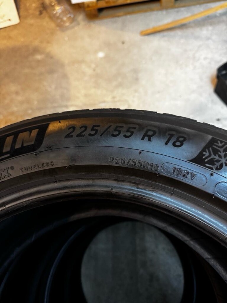 225.55.18 MICHELIN KIŞLIK 40/2023 model - 2