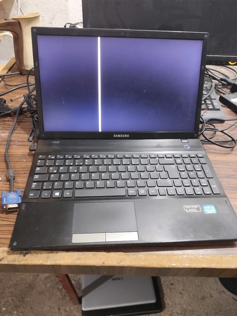 Samsung i7 Leptop Ürün Görüldüğü gibi - 5