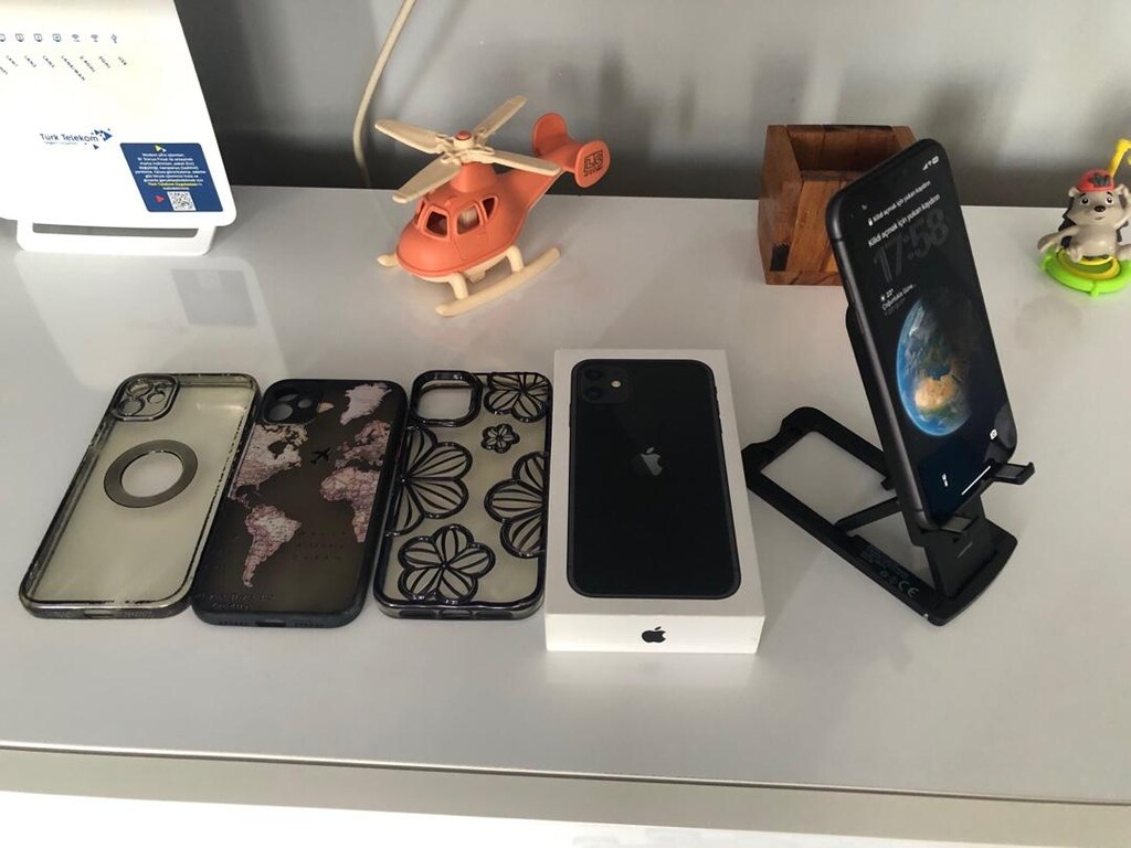 İPHONE 11 64 GB - 2