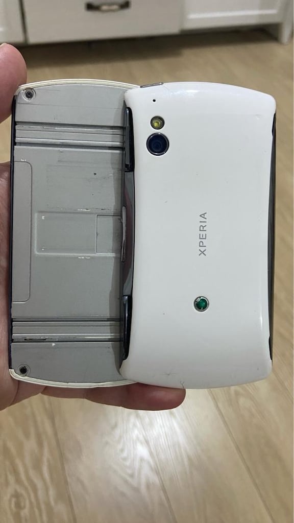 sony ericsson xperia play cep telefonu - 2