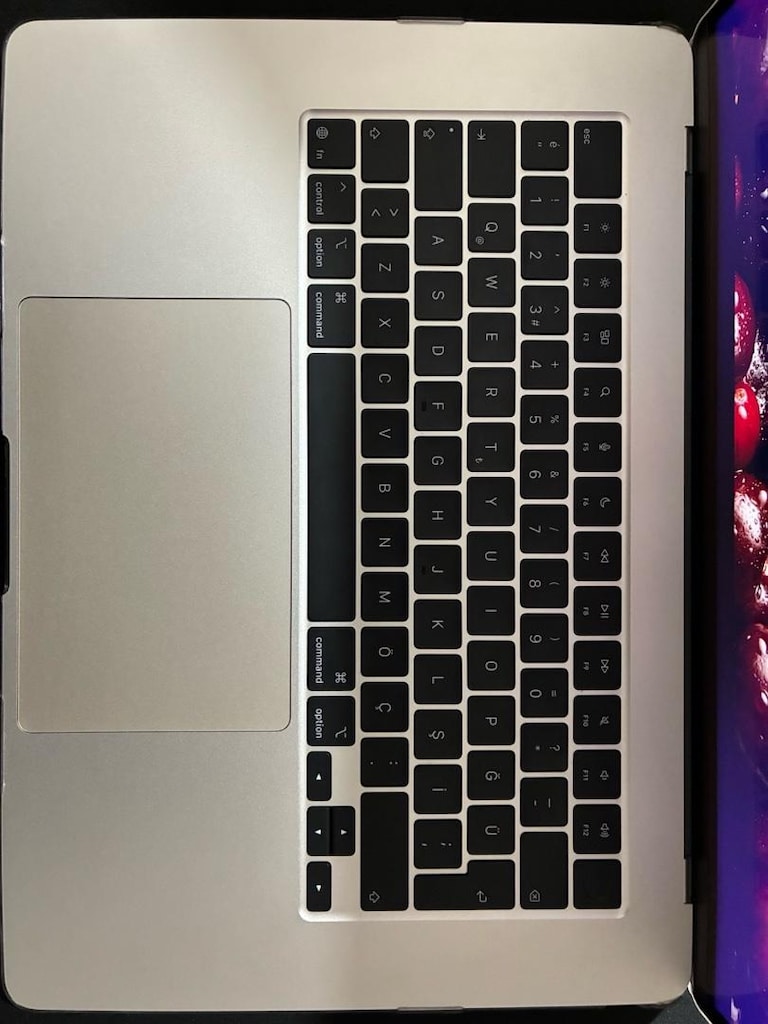 ÇİZİKSİZ MacBook Air M4 15 inç - 7