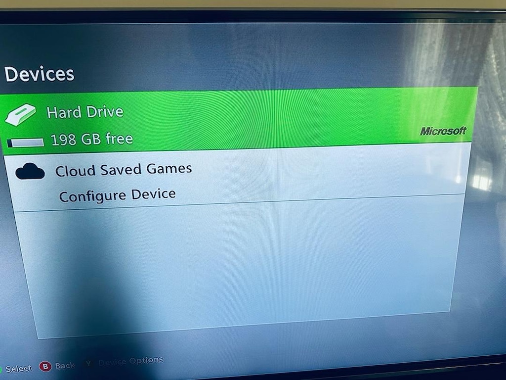 XBOX360E + 2 KOL + KINECT SENSOR KAMERA + 10 adet oyun - 10
