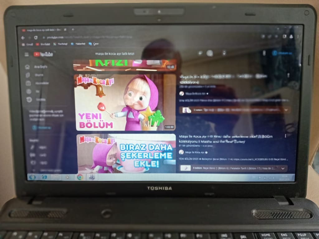 TOSHİBA LAPTOP - 4