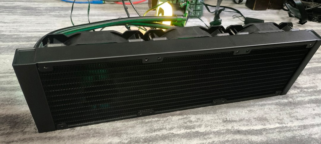 Corsair icue h150 RGB 360mm sıvı soğutma sistemi - 7