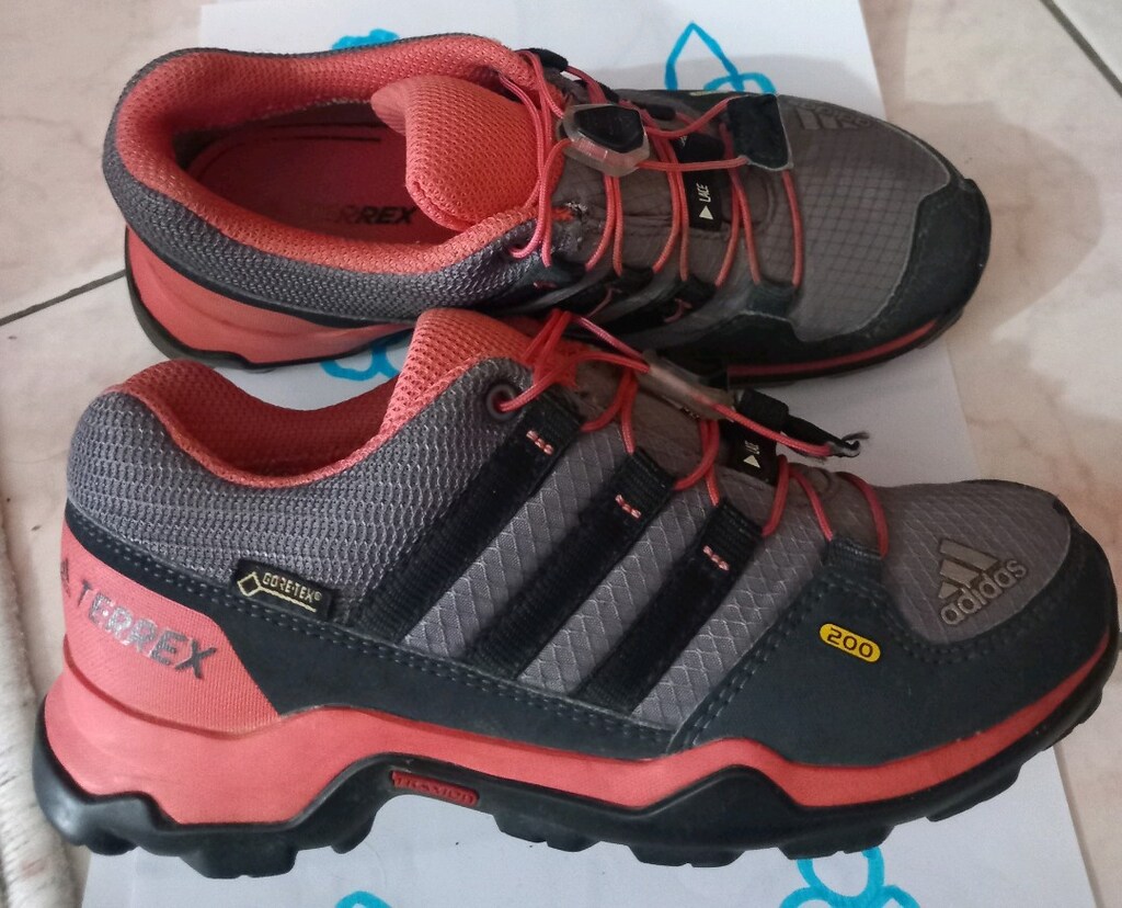 Adidas terrex çocuk ayakkabı 31 numara