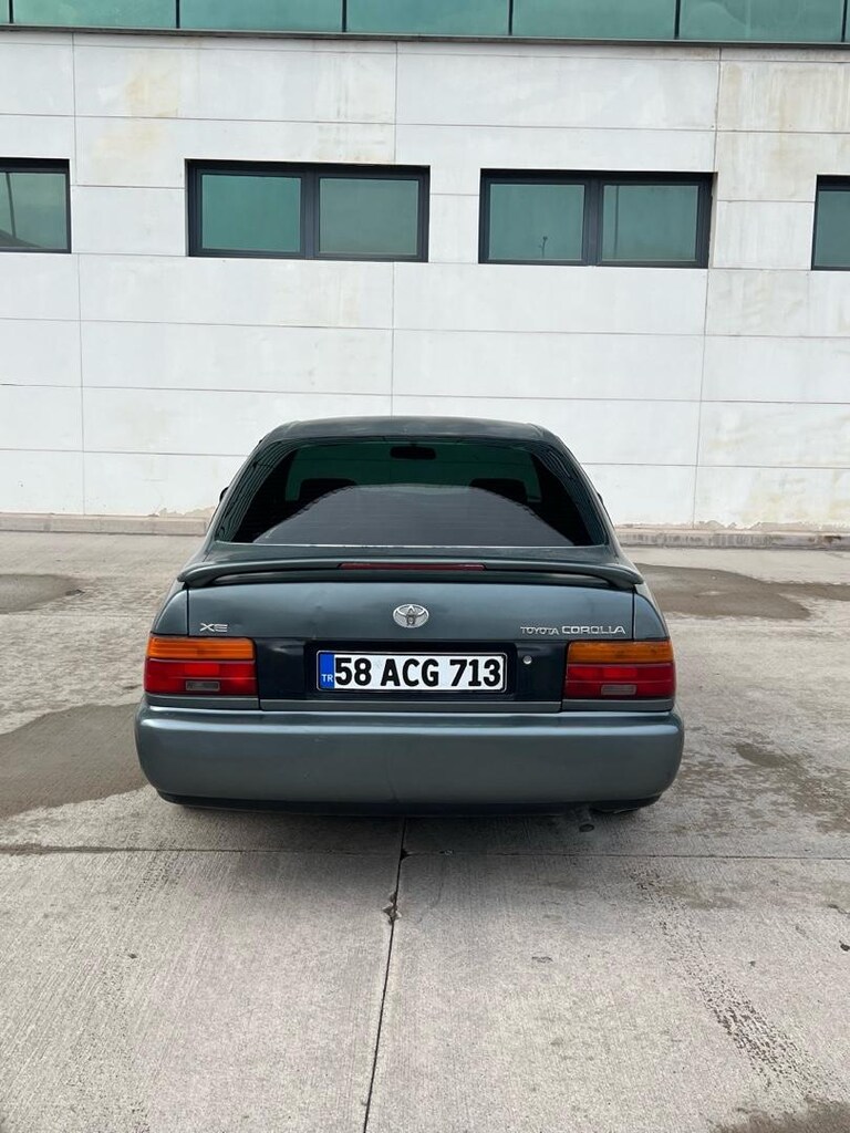 Toyota Corolla - 2