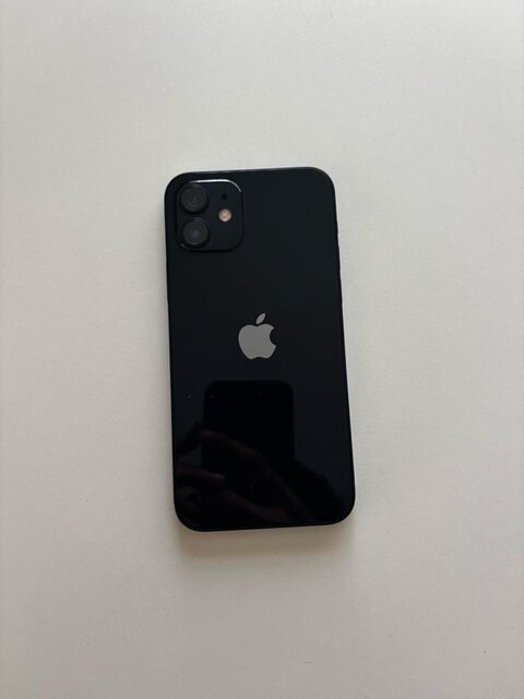 2. El iphone 12 64gb Siyah Çiziksiz