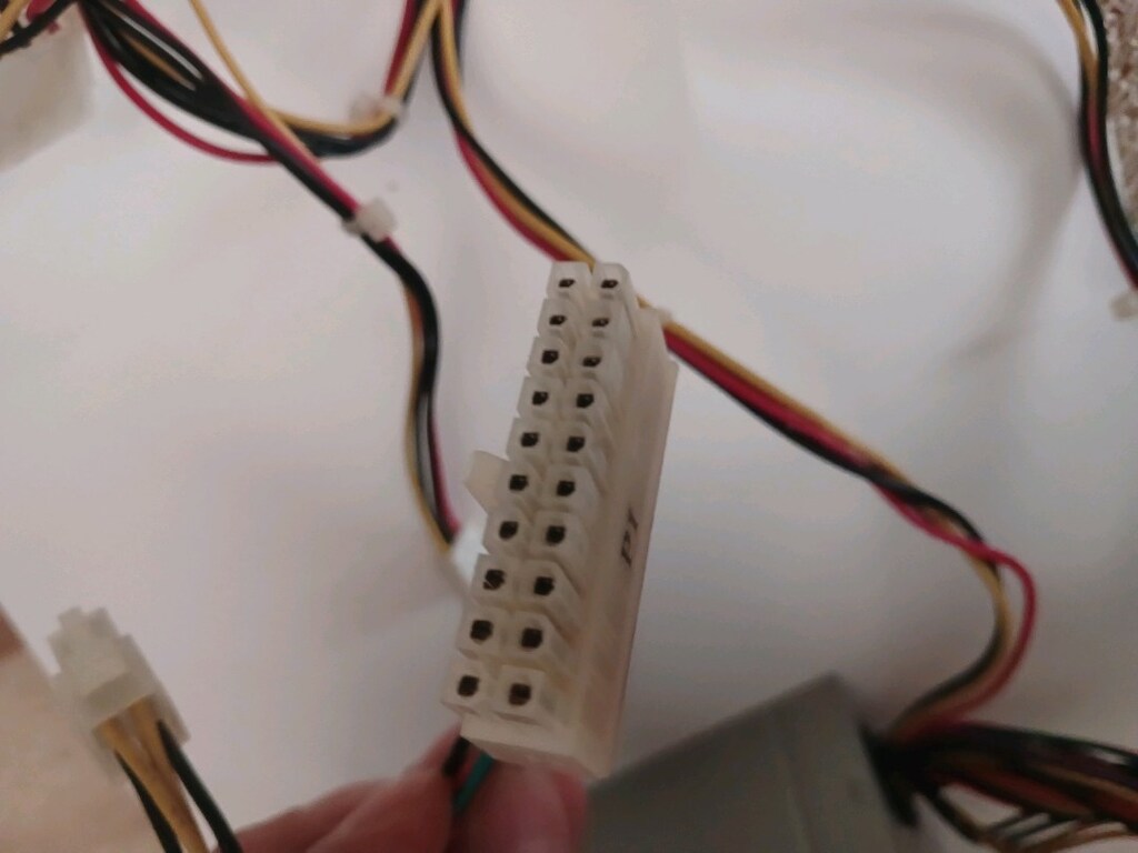 Power Supply 20 Pin Güç Kaynağı Açıklama Bölümünü Okuyunuz - 4