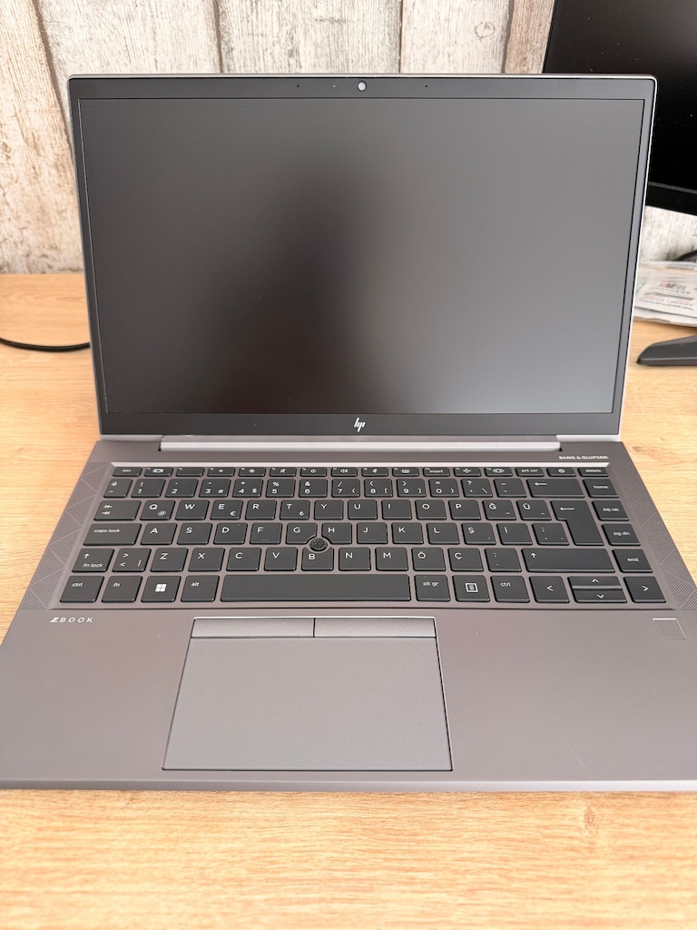 HP ZBook Firefly 14 G8 - 2