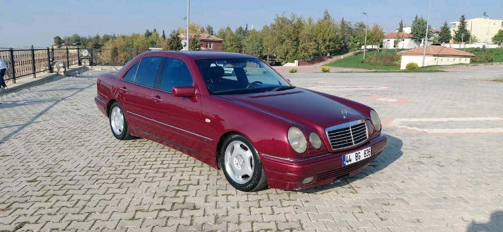 99 Model Mercedes-Benz E200 Kompressor 186 bg. E1 Paket - 3