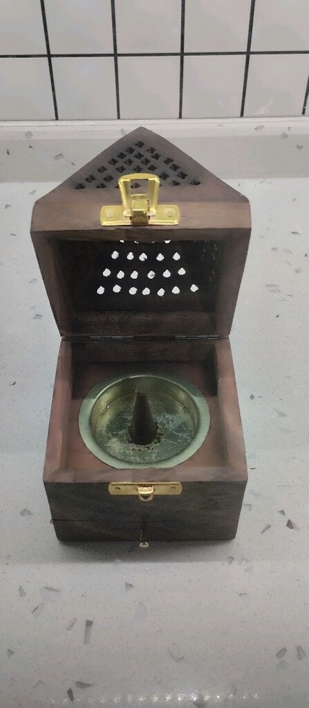 ahşap tütsülük - 2