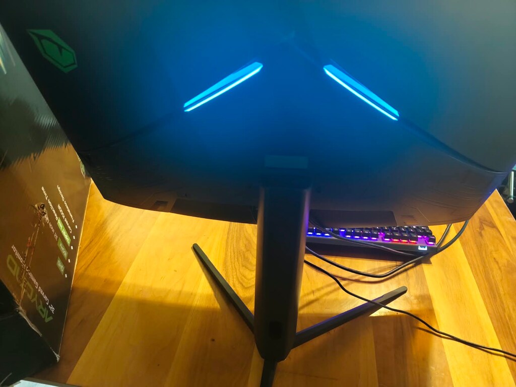 Monster Aryond A32 V1.3 32" 1 ms 2K Curved 165 Hz Oyuncu Monitör - 3