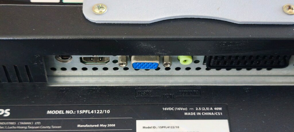 Philips15PFL4122/10 15 inc 38cm - 2