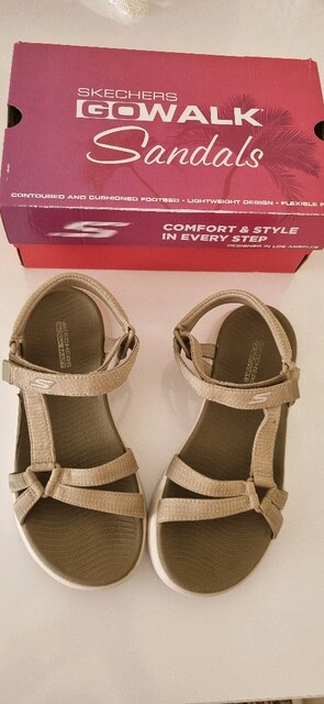 Skechers Go Walk Flex Kadın Bej Sandalet