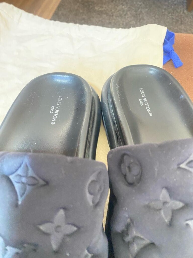 Louis Vuitton terlik