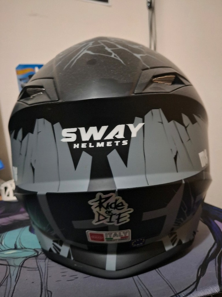 sway kask - 2