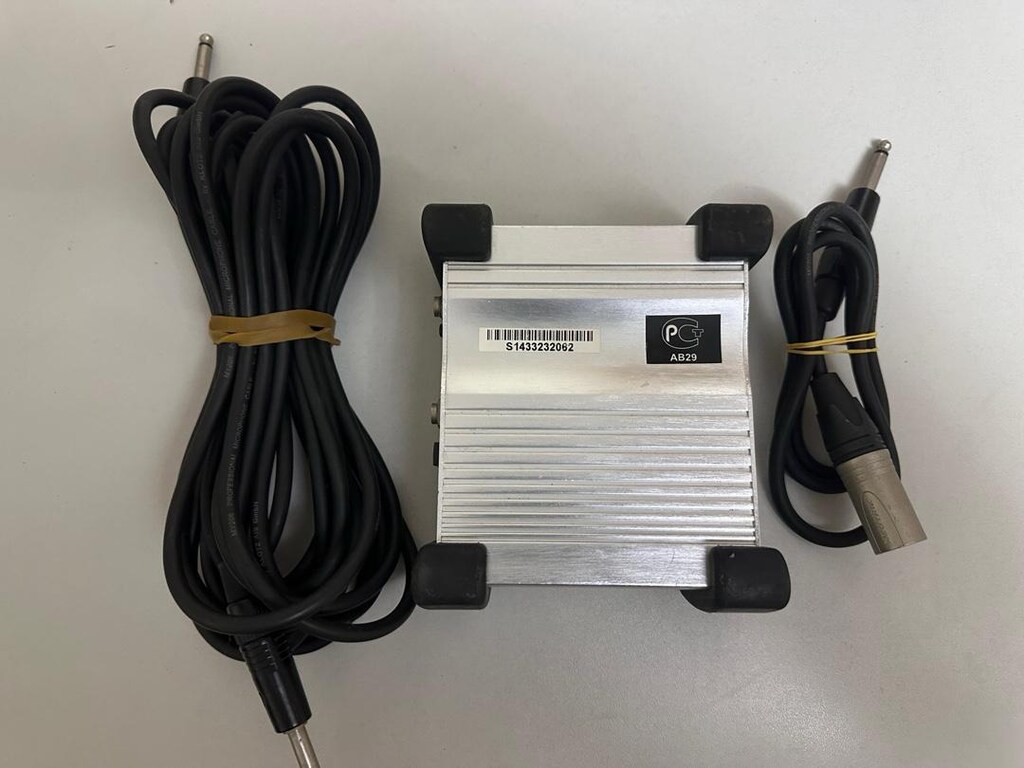 Behringer DI100 Tek Kanallı Aktif DI Box (Batarya/Phantom Power Destek - 6