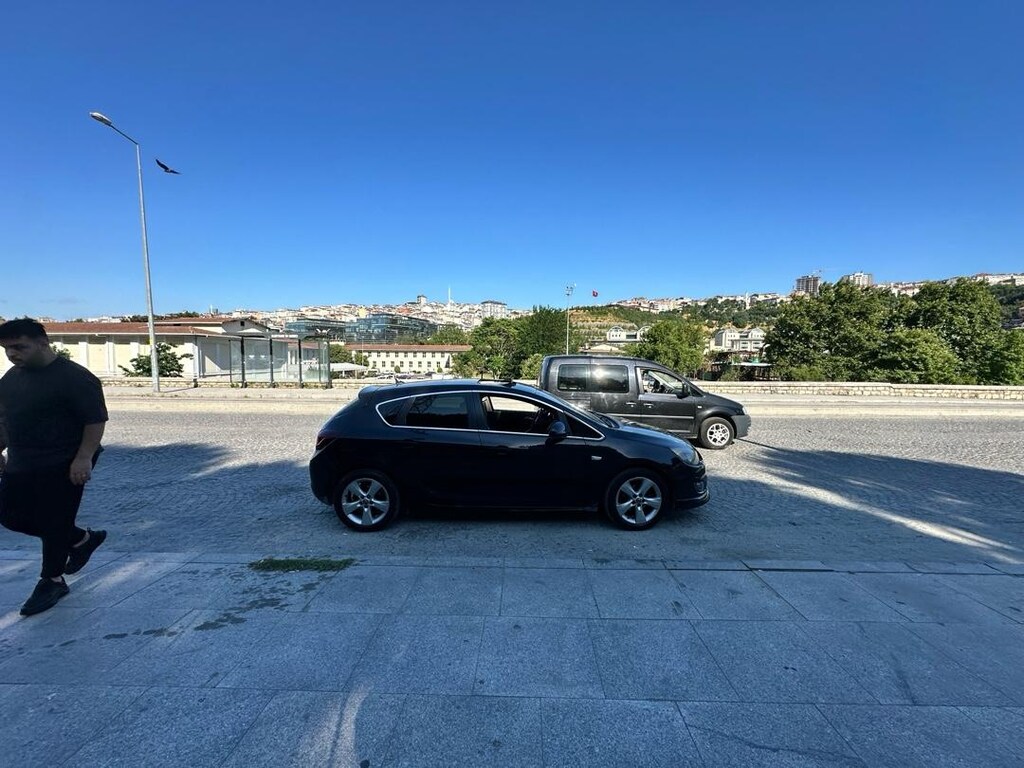 68.000 km \ sunrooflu / deri koltuk / özel paket - 13