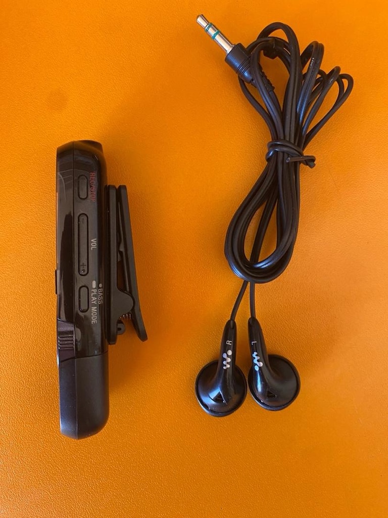 Sony Walkman NWZ-B183 MP3 Çalar - Orijinal Kulaklıklı Temiz Cihaz - 6