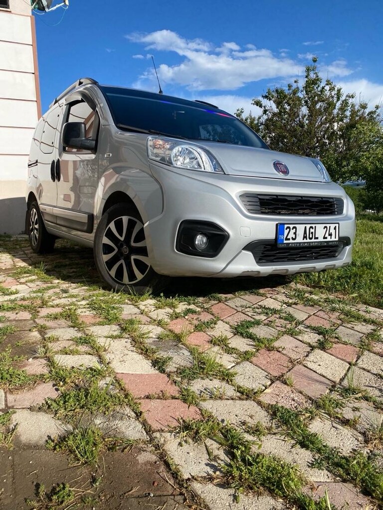 OTOMOBİL RUHSATLI TEMİZ AİLE ARACI - 7