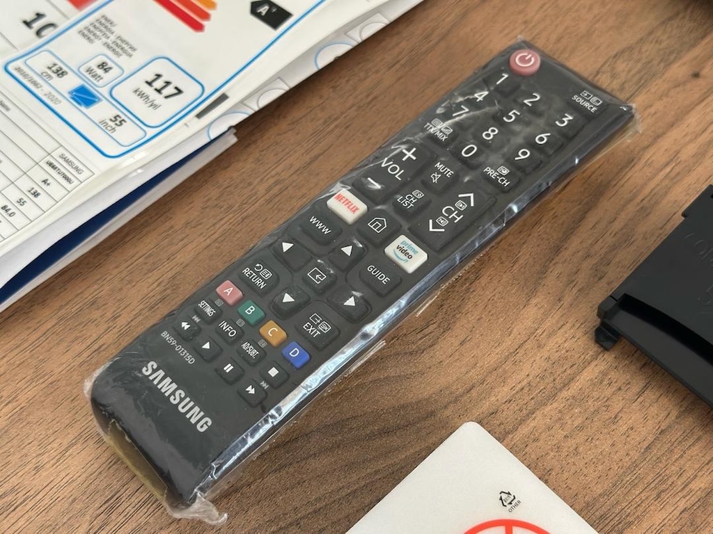 Samsung 55 inç Smartlı 4K UHD Kutulu Tertemiz Eksiksiz - 15
