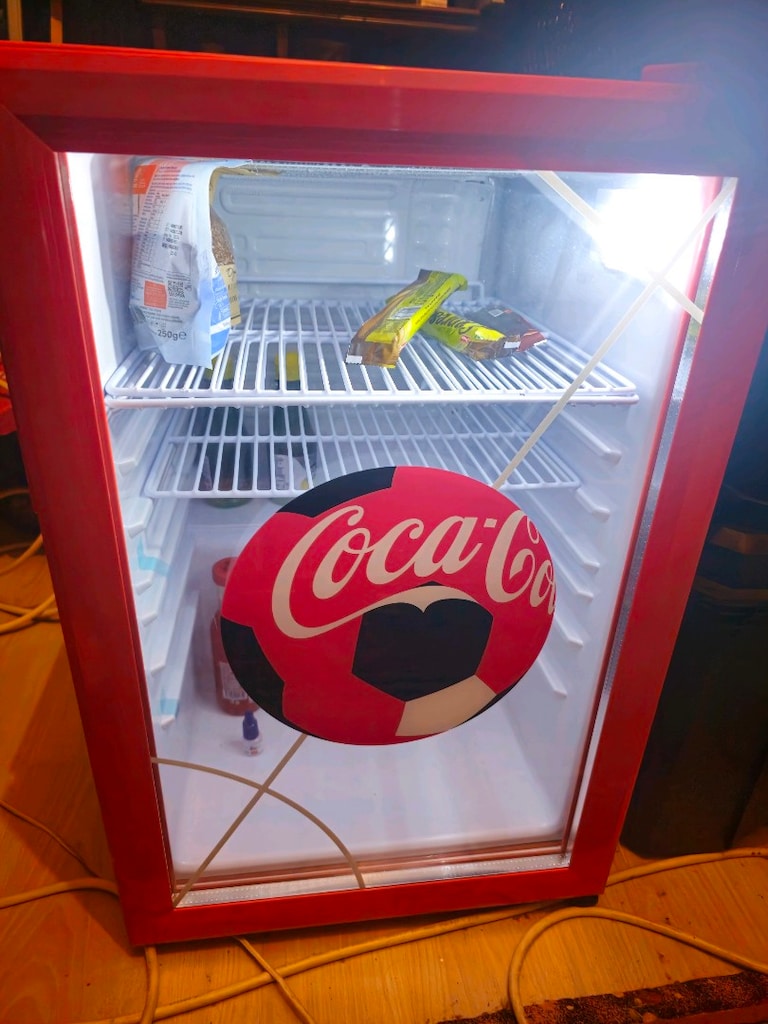 mini buzdolabı sıfır coca cola amblemli - 9