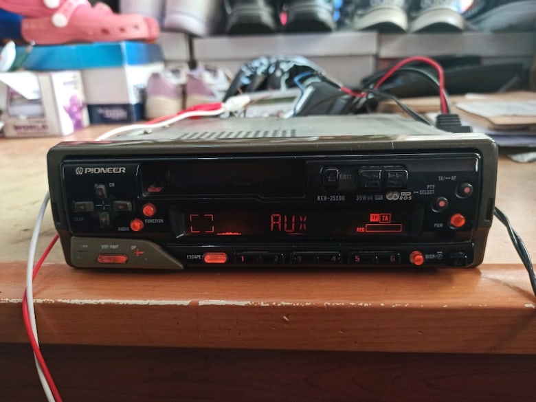 ESKİ SERİ PİONEER kaset çalar BULUTUT radyo tek anfi çıkışli oto teyp