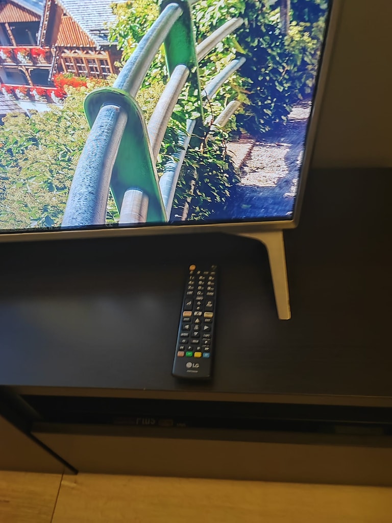 LG 55UJ651V 55" 139 cm ULTRA HD 4K TV temiz, sorunsuz - 2
