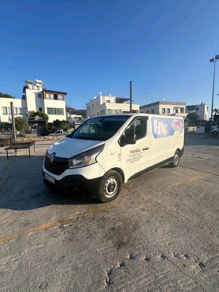 Renault Trafic - 12