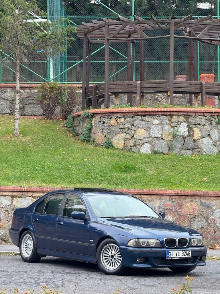 SAHİBİNDEN TEMİZ 520İA - 3