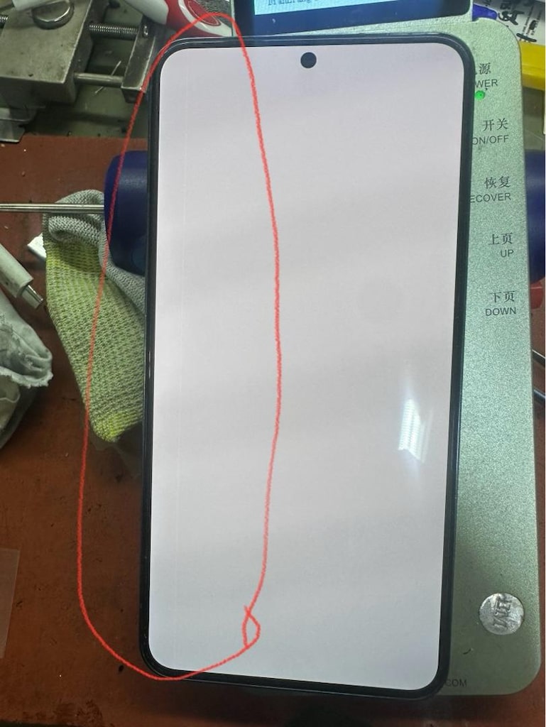 Samsung s22 orijinal çıkma ekran ince çizgi var - 2