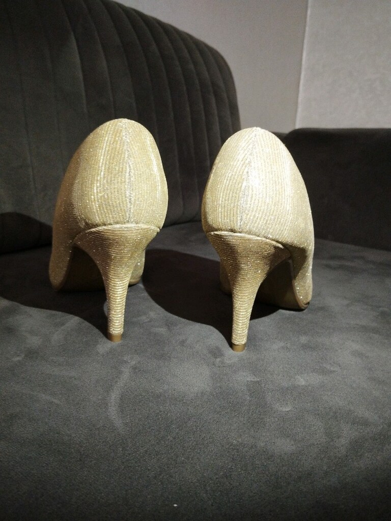 sıfır üründür topuklu gece ayakkabısı
