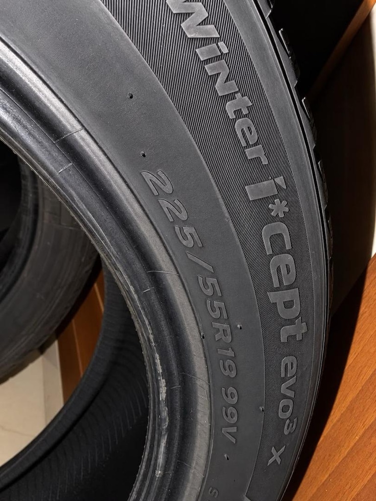 Hankook Kışlık 225/55/19 Tarih:2025/32 .Hafta Üretimi - 3