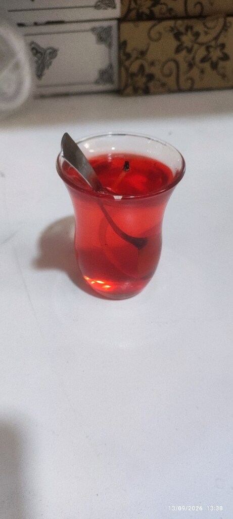 ÇAY BARDAĞI DEKORU MU.