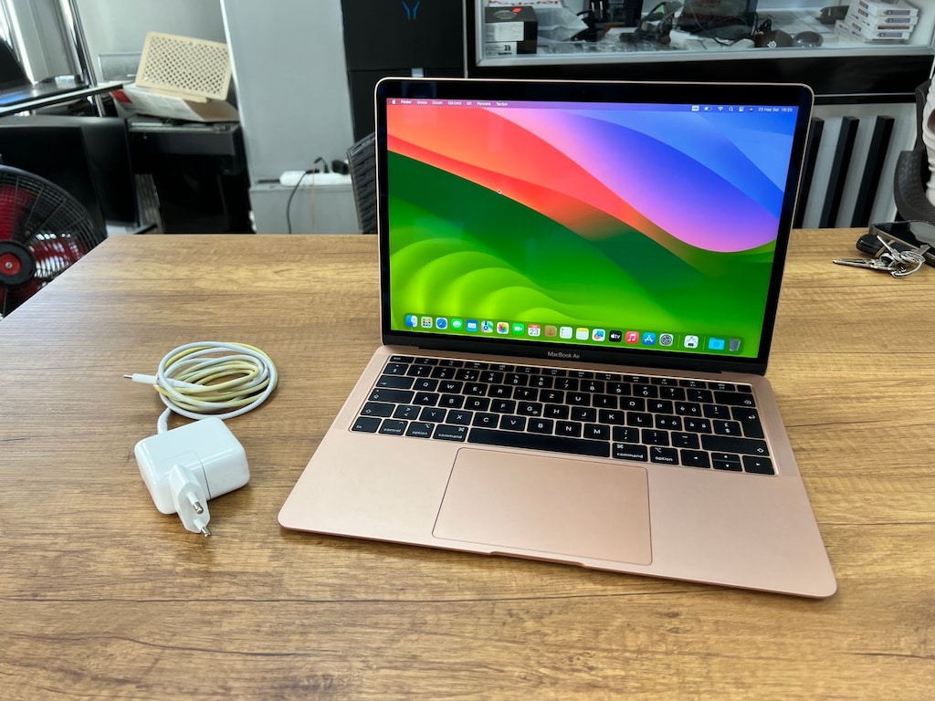 APPLE MACBOOK AİR 2019 İNTEL İ5 İŞLEMCİLİ LAPTOP - 4