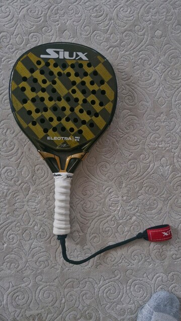 siux st4 pro padel raketi