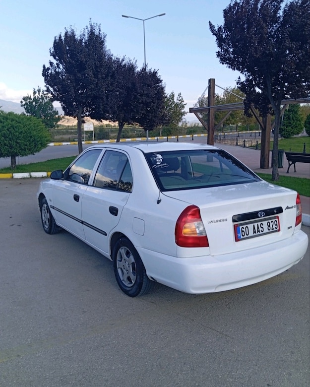 Memurdan Hyundai 1.3 Accent - 3