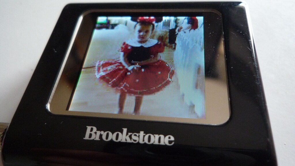 Brookstone Dijital Fotoğraf Çerçevesi Anahtarlığı - 6
